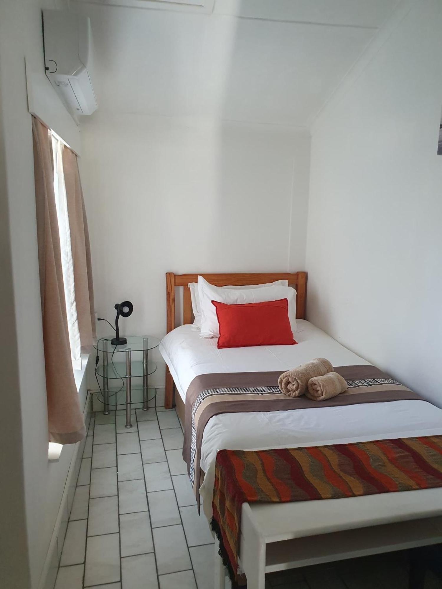 Hotel Pension Steiner Windhoek Esterno foto