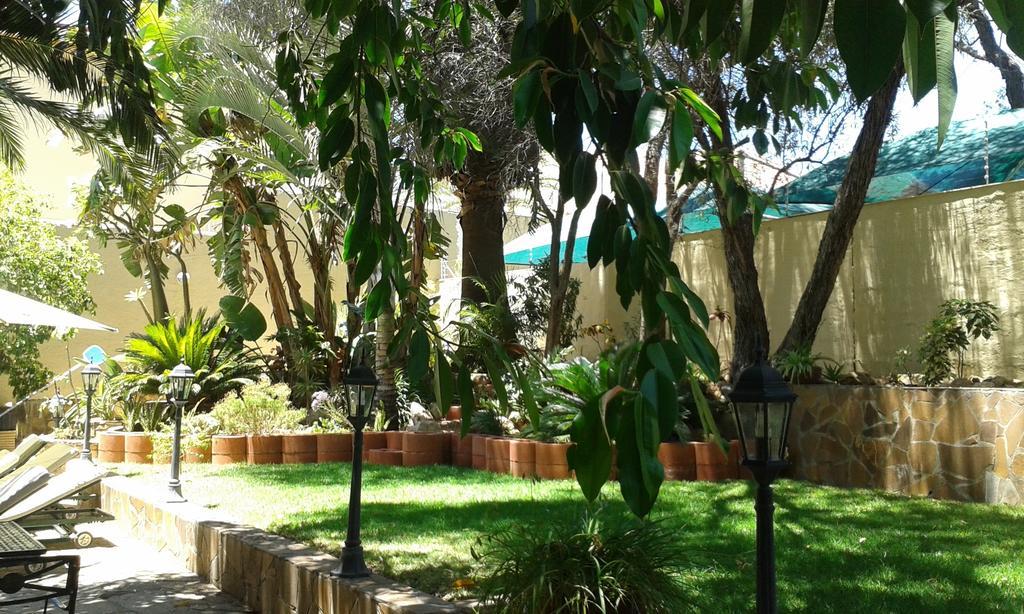 Hotel Pension Steiner Windhoek Esterno foto