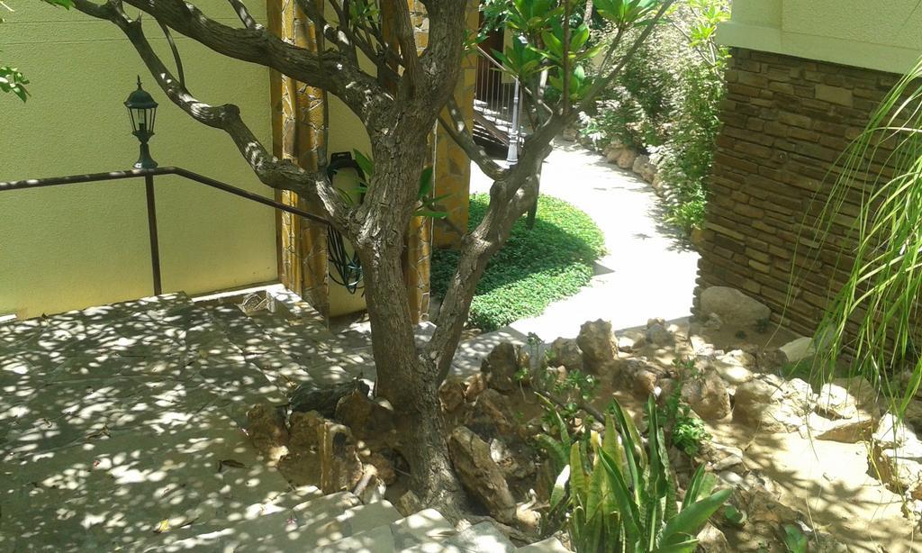 Hotel Pension Steiner Windhoek Esterno foto