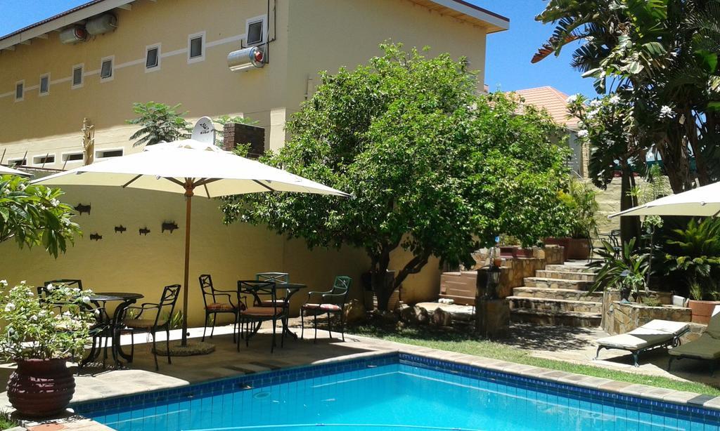 Hotel Pension Steiner Windhoek Esterno foto