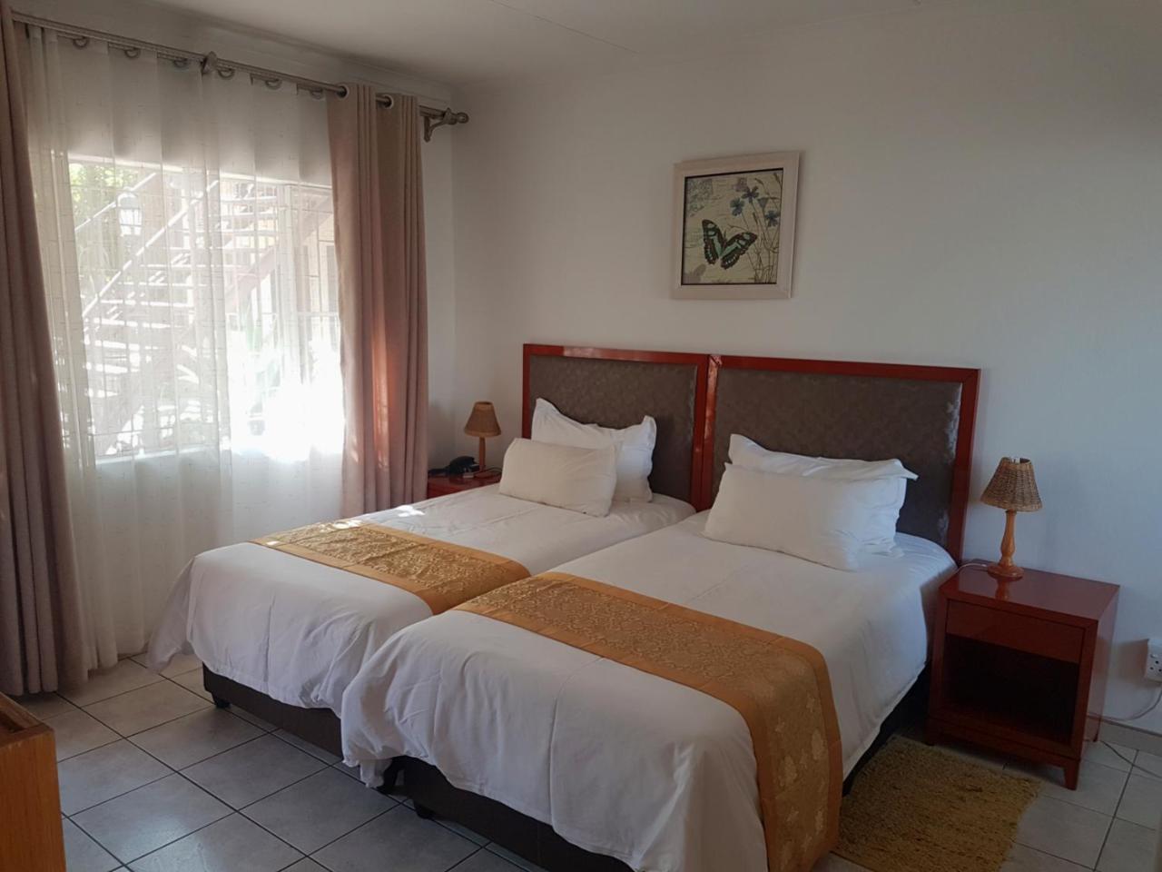 Hotel Pension Steiner Windhoek Esterno foto